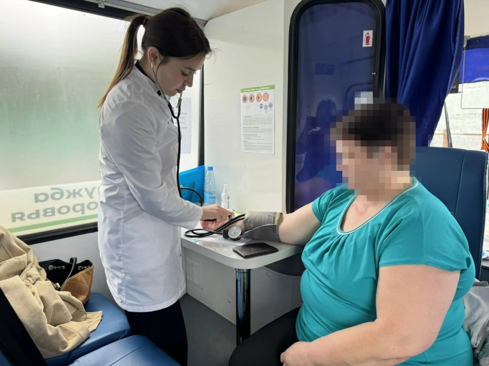 Сегодня мобильная бригада специалистов Благовещенской ЦРБ провела выездной профилактический осмотр